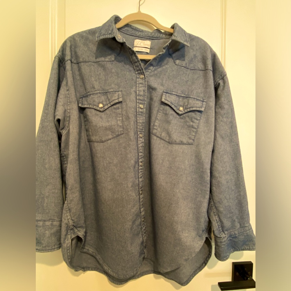 Western-styled denim shirt with mother of pearl-style buttons